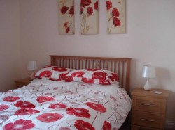 Images for Bed (En-suite) in a Houseshare, Quainton Road, Leicester